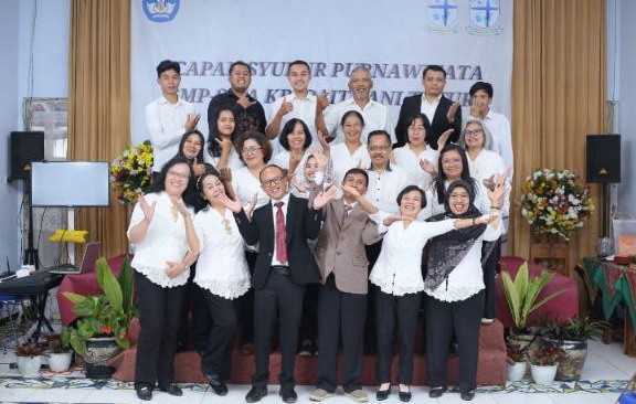 Ruang kelas yang nyaman dan modern di SMAK Baithani